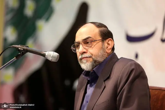 واکنش تند یک اقتصاددان به سخنان اخیر رحیم‌پور ازغدی؛ افقه: دیدگاه‌های کمرنگ‌کننده اهمیت زیرساخت‌های کشور در راستای همراهی با حمله‌کنندگان به این زیرساخت‌هاست/ نکند رحیم‌پور ازغدی اطلاعات پشت پرده‌ای دارد که قرار است لطمه جدی به صادرات نفت وارد شود؟
