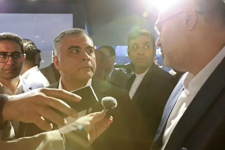 بازدید وزیر نفت از دومین روز نمایشگاه نفت/ ۱